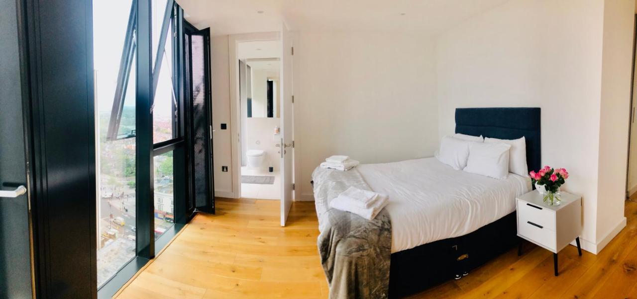 Luxury 2 Bedroom Apartment 20 Min From Central London Exterior photo