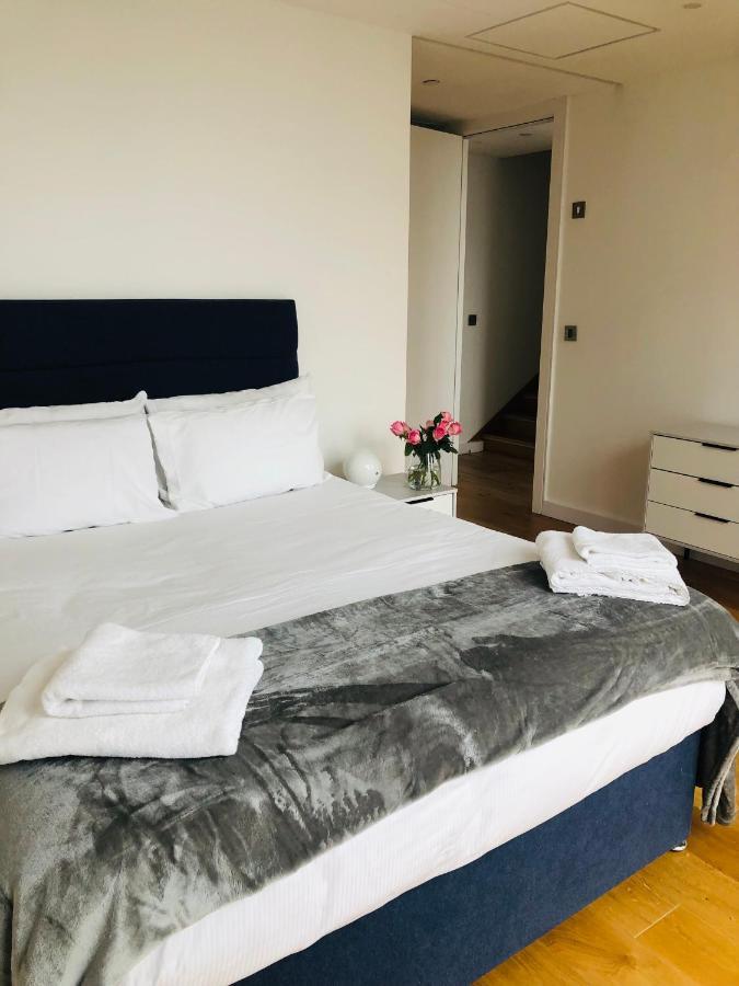 Luxury 2 Bedroom Apartment 20 Min From Central London Exterior photo